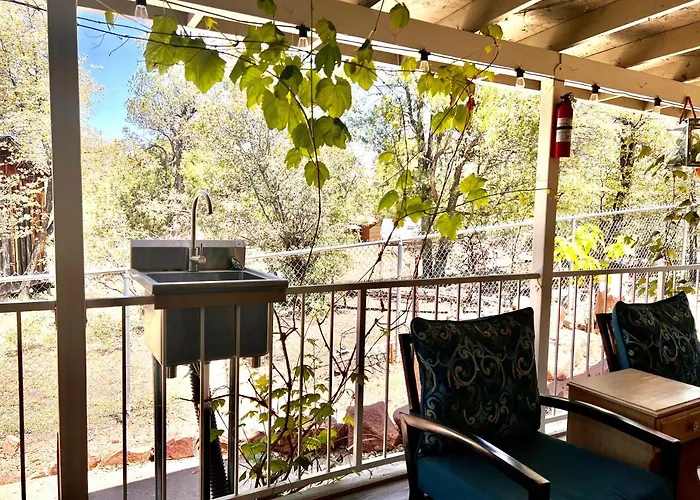Holiday home Upgraded, Stylish & Comfy 1 Bedroom/1 Bath *